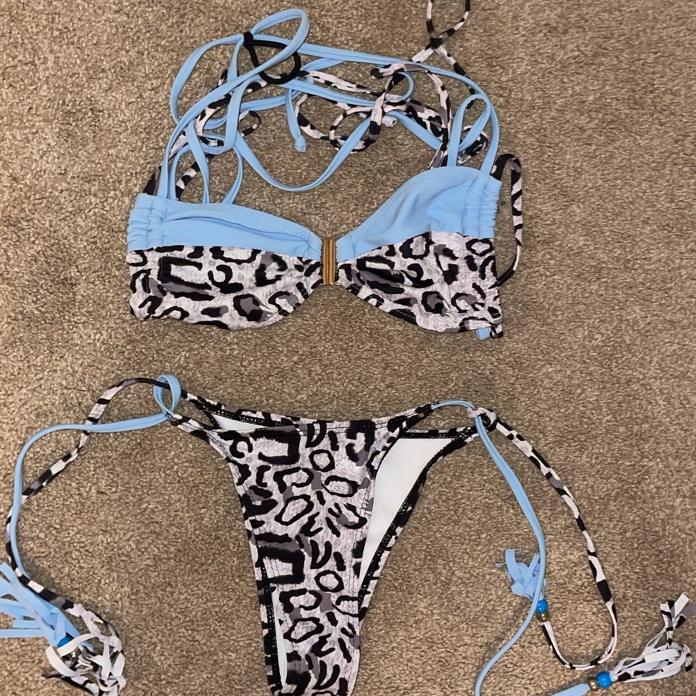 Super cute Blue and Cheetah Print Bikini Set! Size: Small